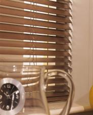 Стандартный горизонтальные жалюзи HOLIS бамбук